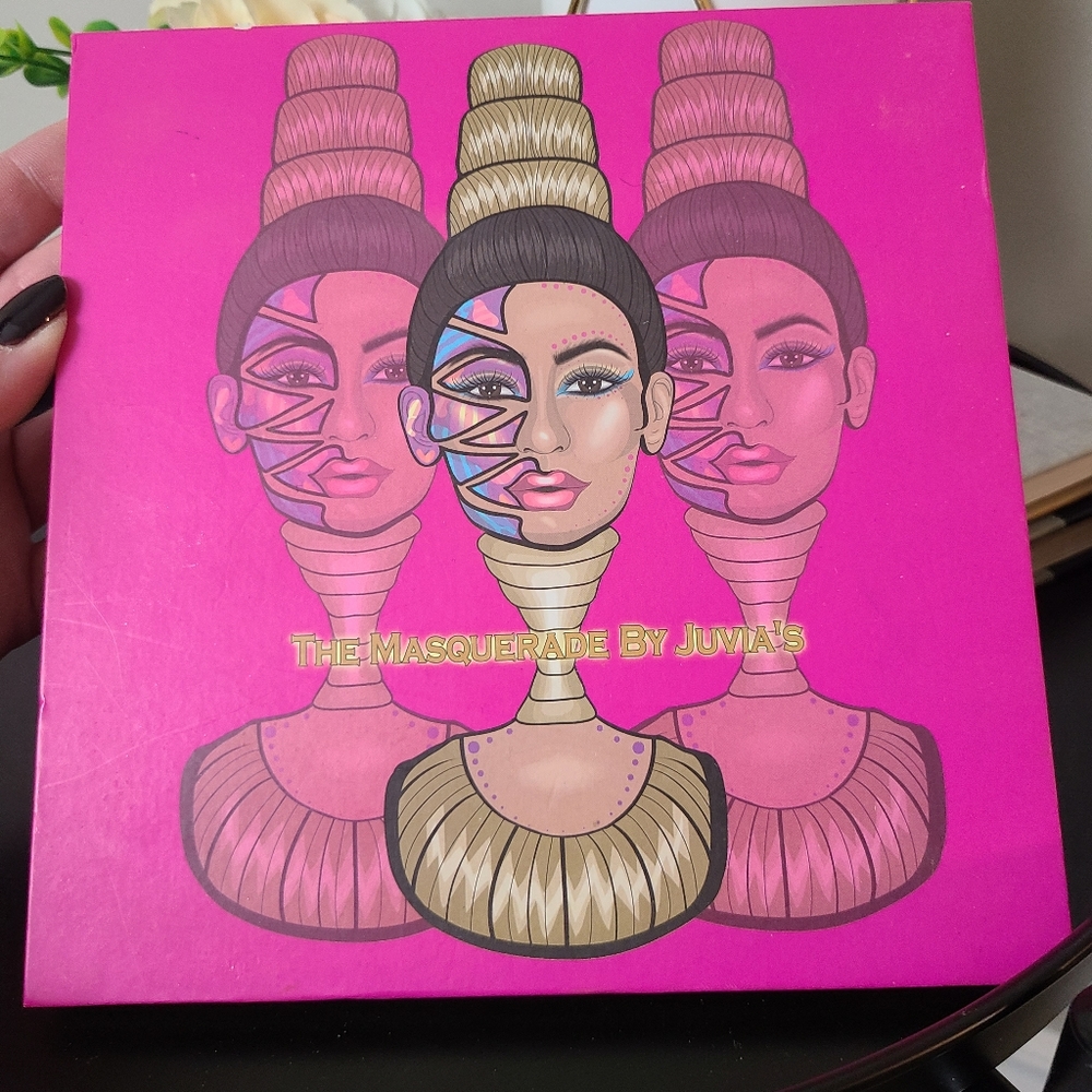 Masquarade Palette from Juvias place